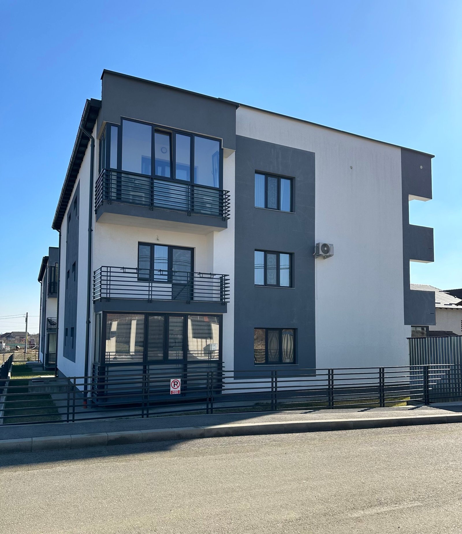 Imobile noi cu trei camere în Proiectul Residential Tancodrom Pitești